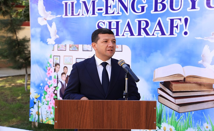 Shahar Hokimi O‘Quv Yilini Muvaffaqiyatli Yakunlagan Yoshlarni Tabrikladi