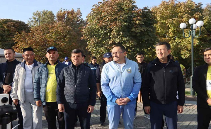 Регистон майдонида “Samarkand Marathon” анъанавий халқаро хайрия марафони бўлиб ўтмоқда.