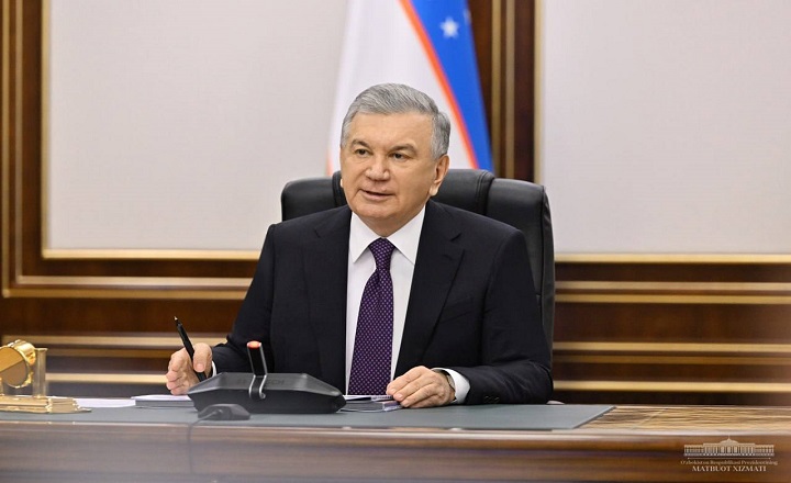 Prezident Shavkat Mirziyoyev To‘Qimachilik Va Charm Sanoatidagi Islohotlar Natijadorligini Yanada Oshirish Chora-Tadbirlari Bo‘Yicha Yig'lish O‘Tkazdi.