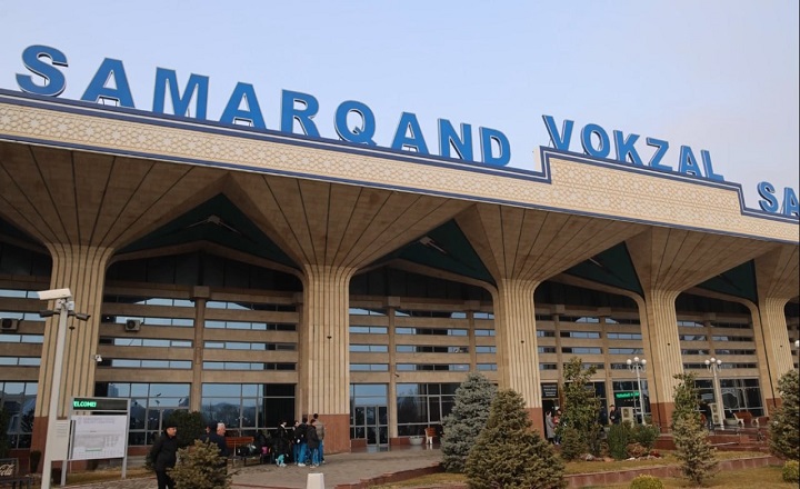 Samarqand Temiryo‘L Vokzali Orqali Shahrimizga Kelgan Yaponiyaning Nara Shahri Hokimi Gen Nakagava Boshchiligidagi Delegatsiyani Shahar Hokimining O‘Rinbosari F.Nishonov Kutib Oldi.